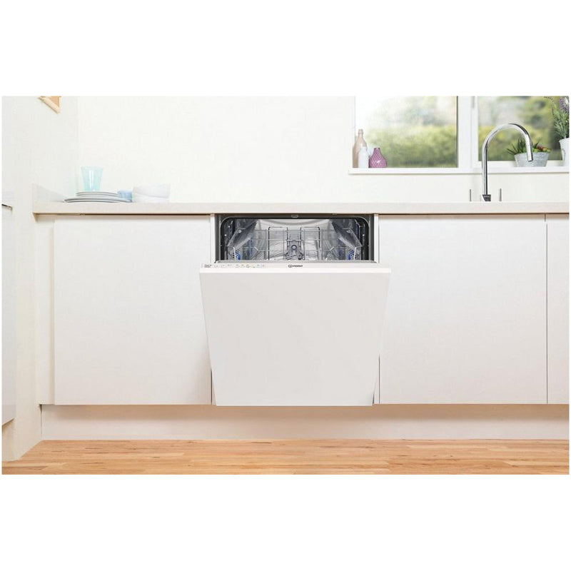 Indesit D2IHL326UK Full Size Integrated Dishwasher with 14 Place Settings White