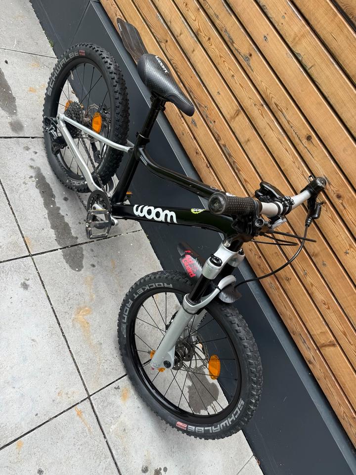 Woom 4 Off Air Black 20"