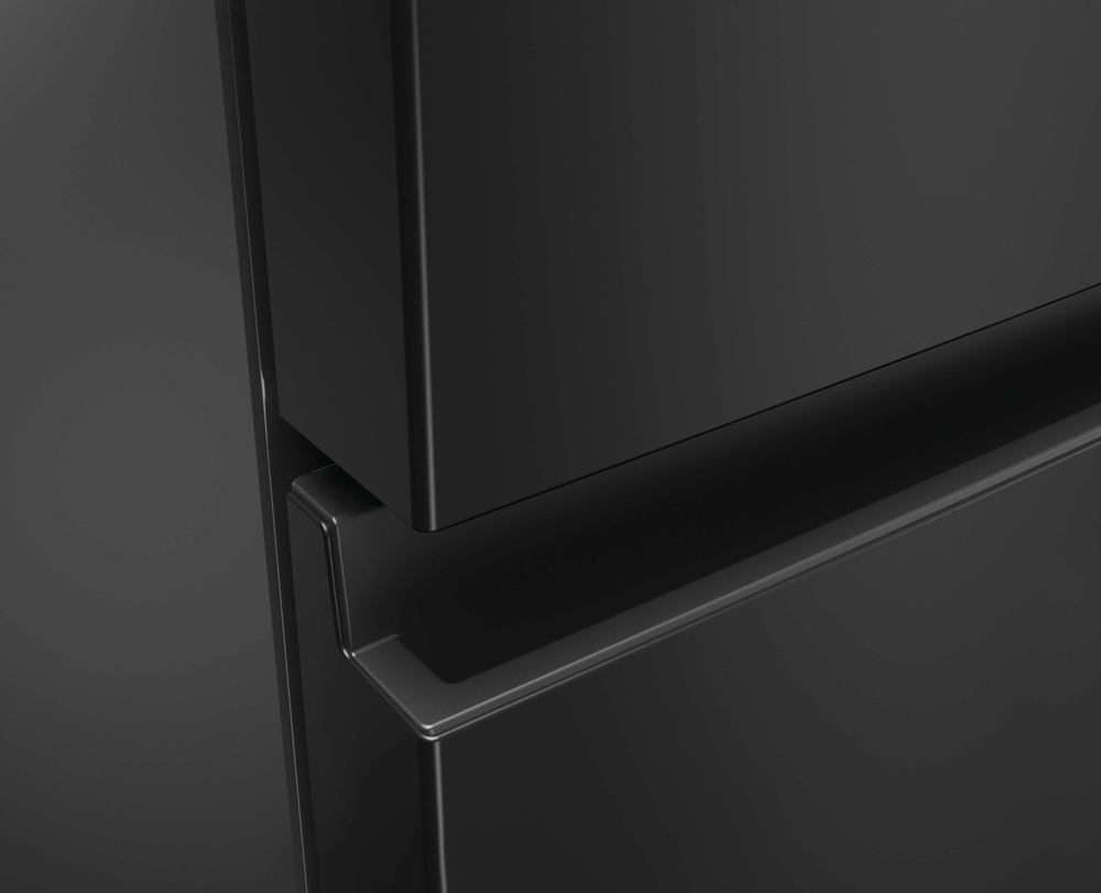 Haier HTR3518ENMTK 3D Series 3 60/40 Freestanding Frost Free Fridge Freezer Black