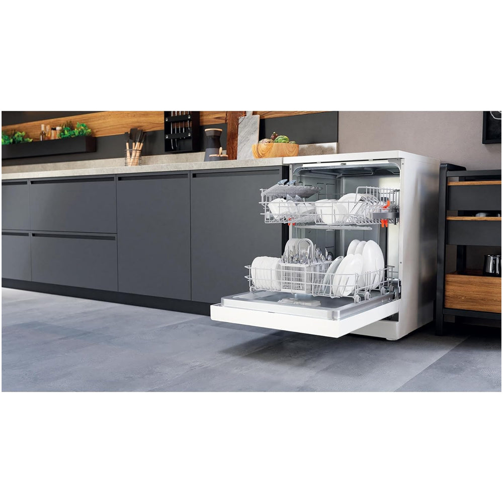 Hotpoint H2FHL626 Full Size Freestanding Dishwasher 14 Place Setting White