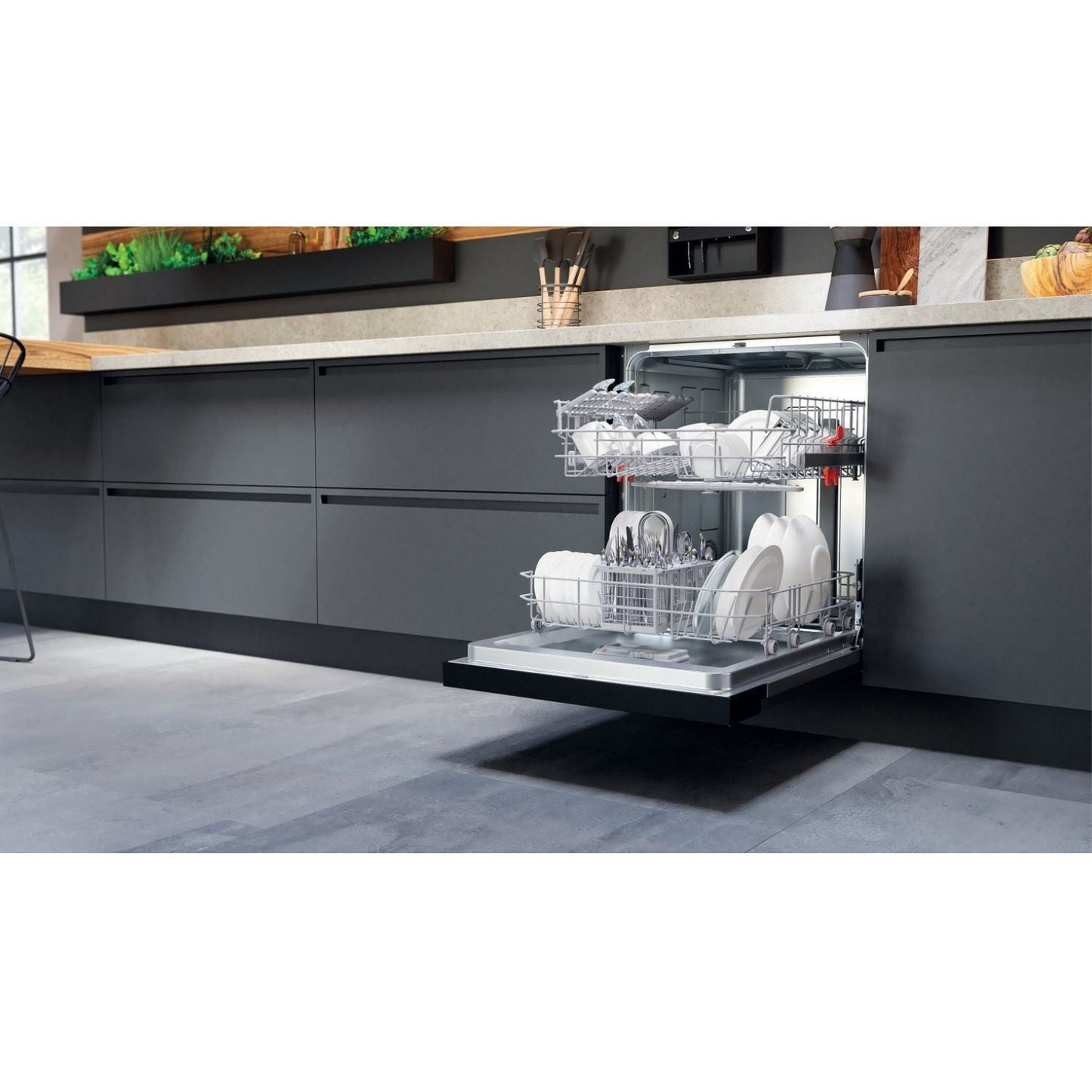Hotpoint H3BL626BUK Semi Integrated Full Size Dishwasher 14 Place Settings Black