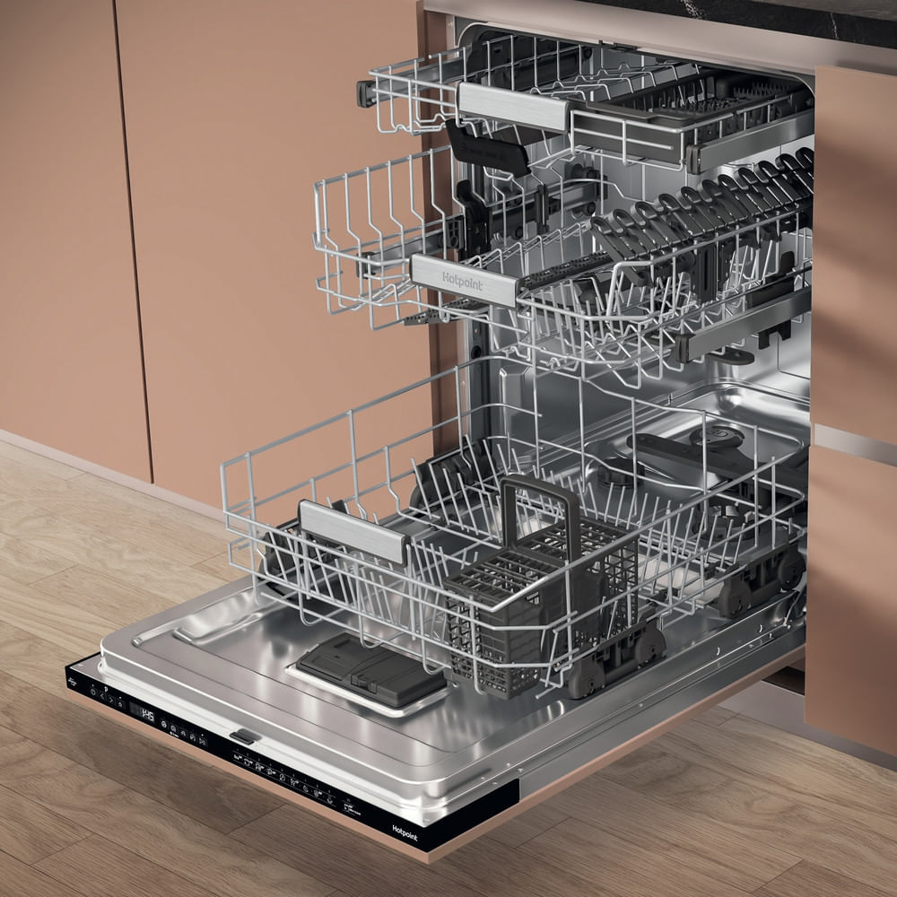 Hotpoint HD8IHP42L Hydroforce Full Size Integrated Dishwasher 14 Place Settings