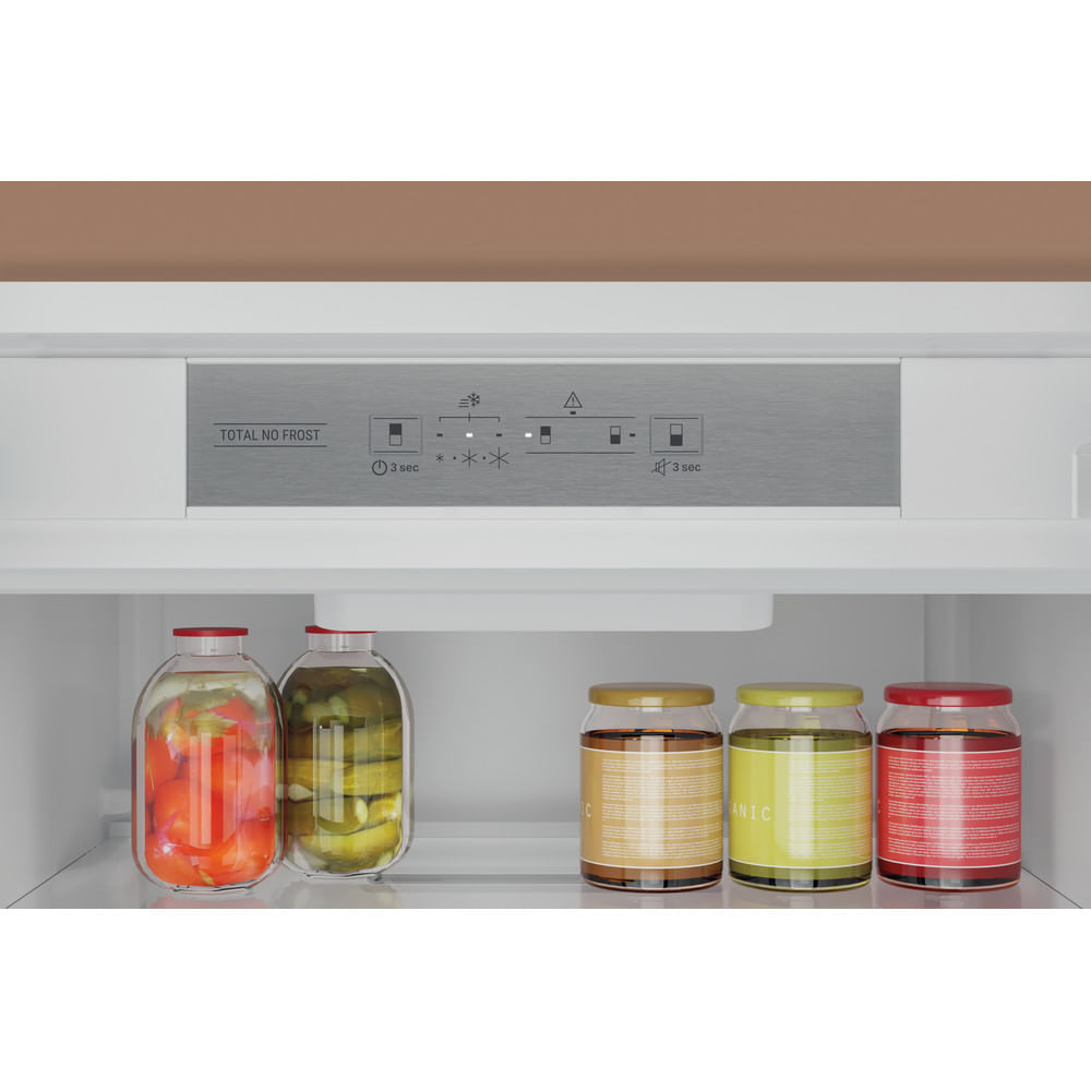 Hotpoint HTC18 T322 UK Integrated Total No Frost 70/30 Fridge Freezer HTC18T322