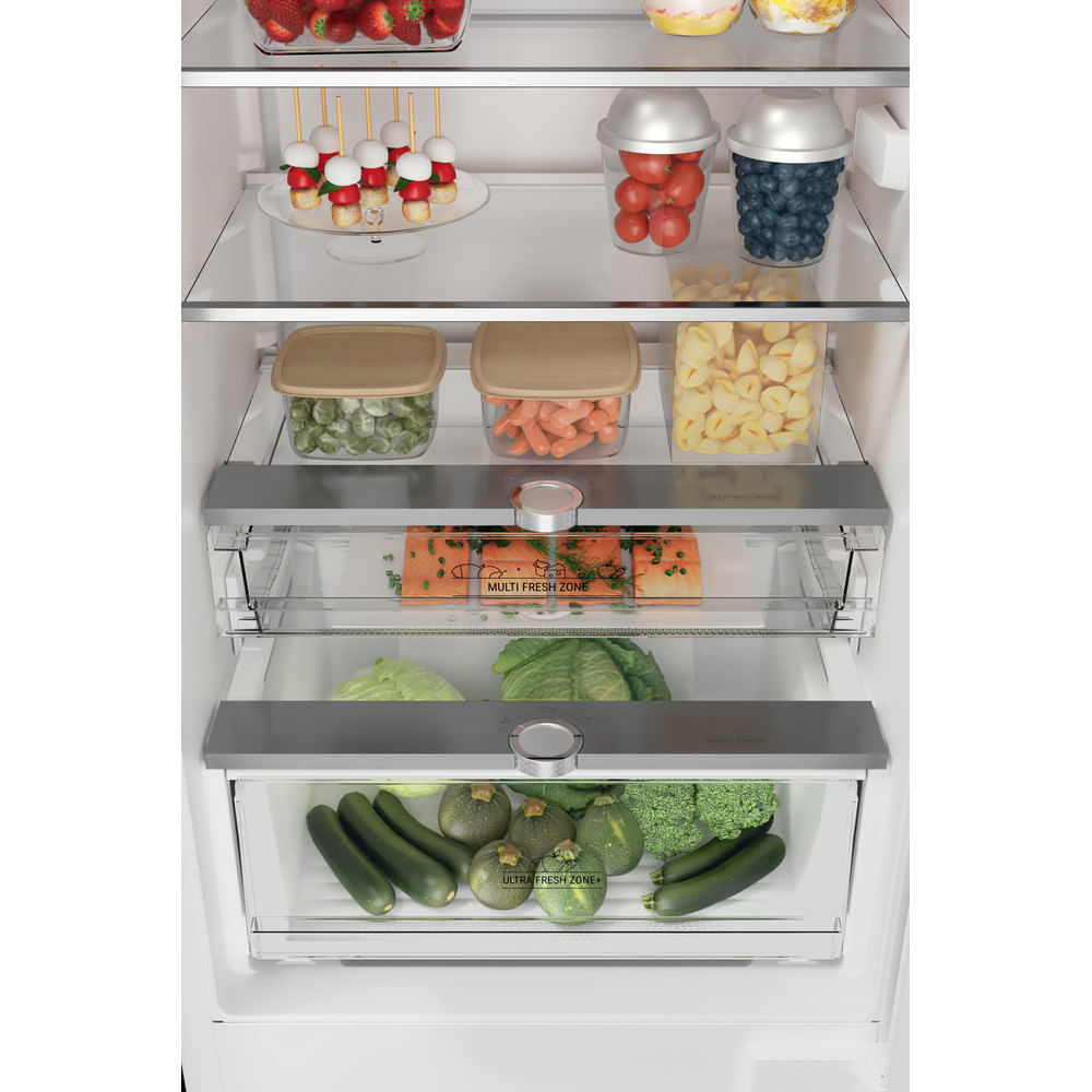 Hotpoint HTC20 T322 UK Integrated Total No Frost 70/30 Fridge Freezer HTC20T322